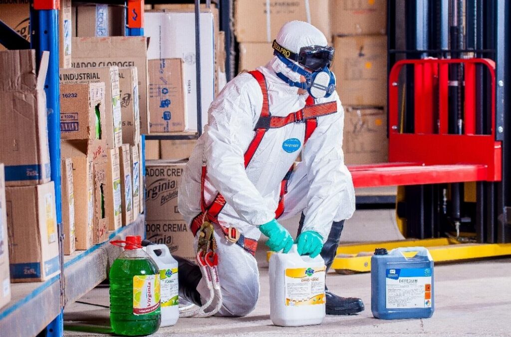 Top 6 Health & Safety Tips for Handling Hazardous Materials Erica O'Brien